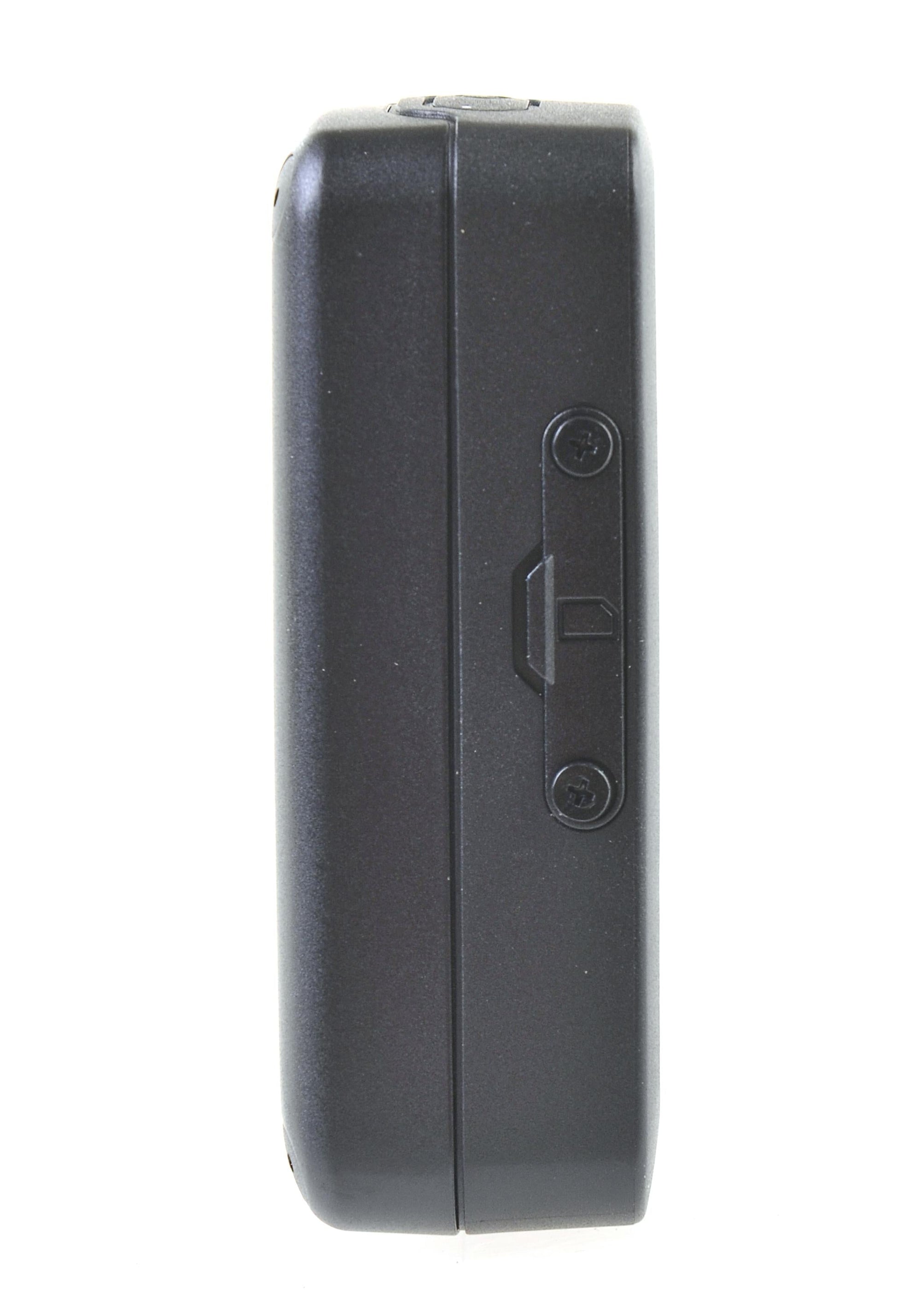 Queclink GL300 GSM/GPS Waterproof Tracker Left